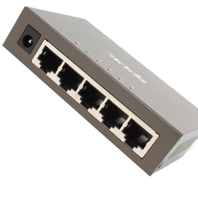 Buon prezzo 10/100Mbps Tasso di trasmissione SNMP Funzione Switch Metal Network Monitoring Deconcentrator 5 Port Gigabit Switch TEG1005D in linea